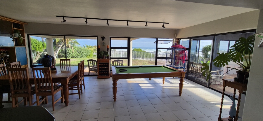 4 Bedroom Property for Sale in Van Riebeeckstrand Western Cape